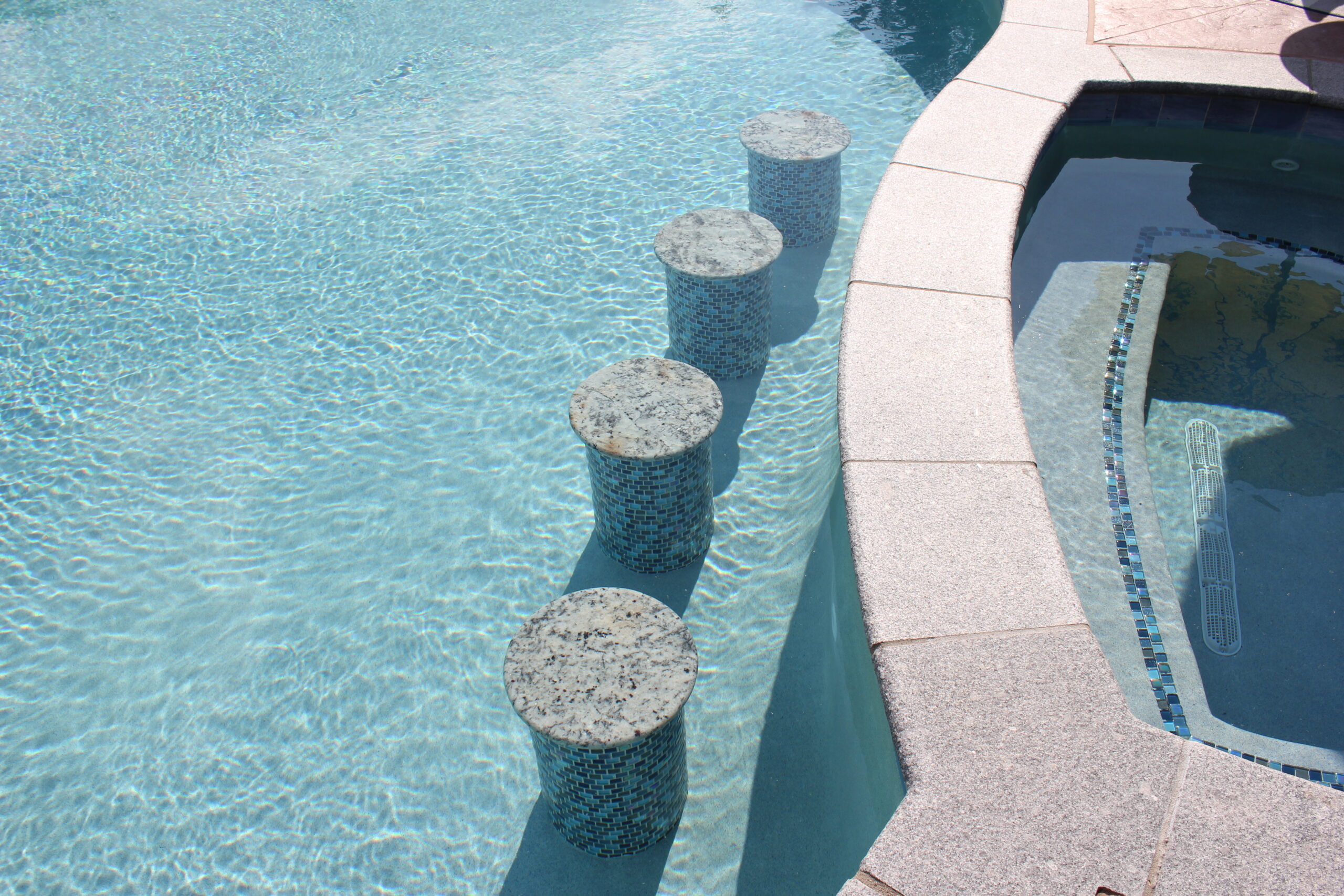 Pool with infinity edge